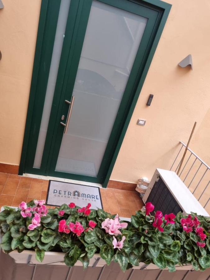 Apartament Petramare Charming House Salerno Zewnętrze zdjęcie